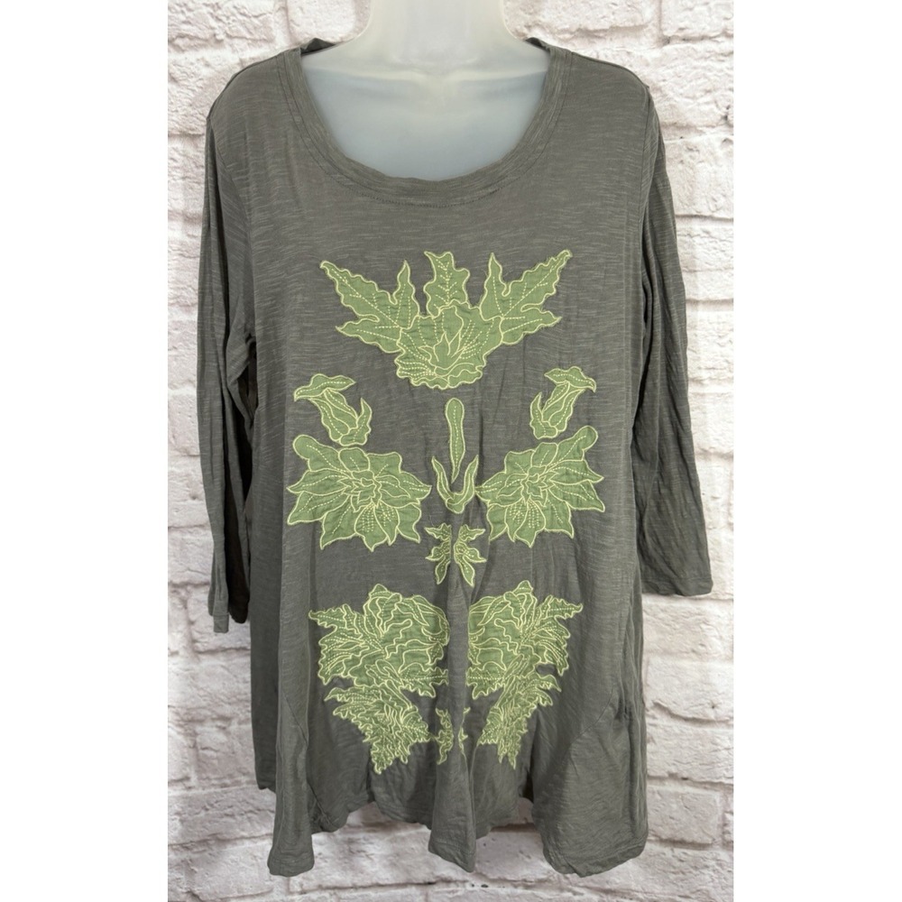 LOGO by Lori Goldstein Gray‎ Tunic Top M Embroidery Floral Applique 100% Cotton